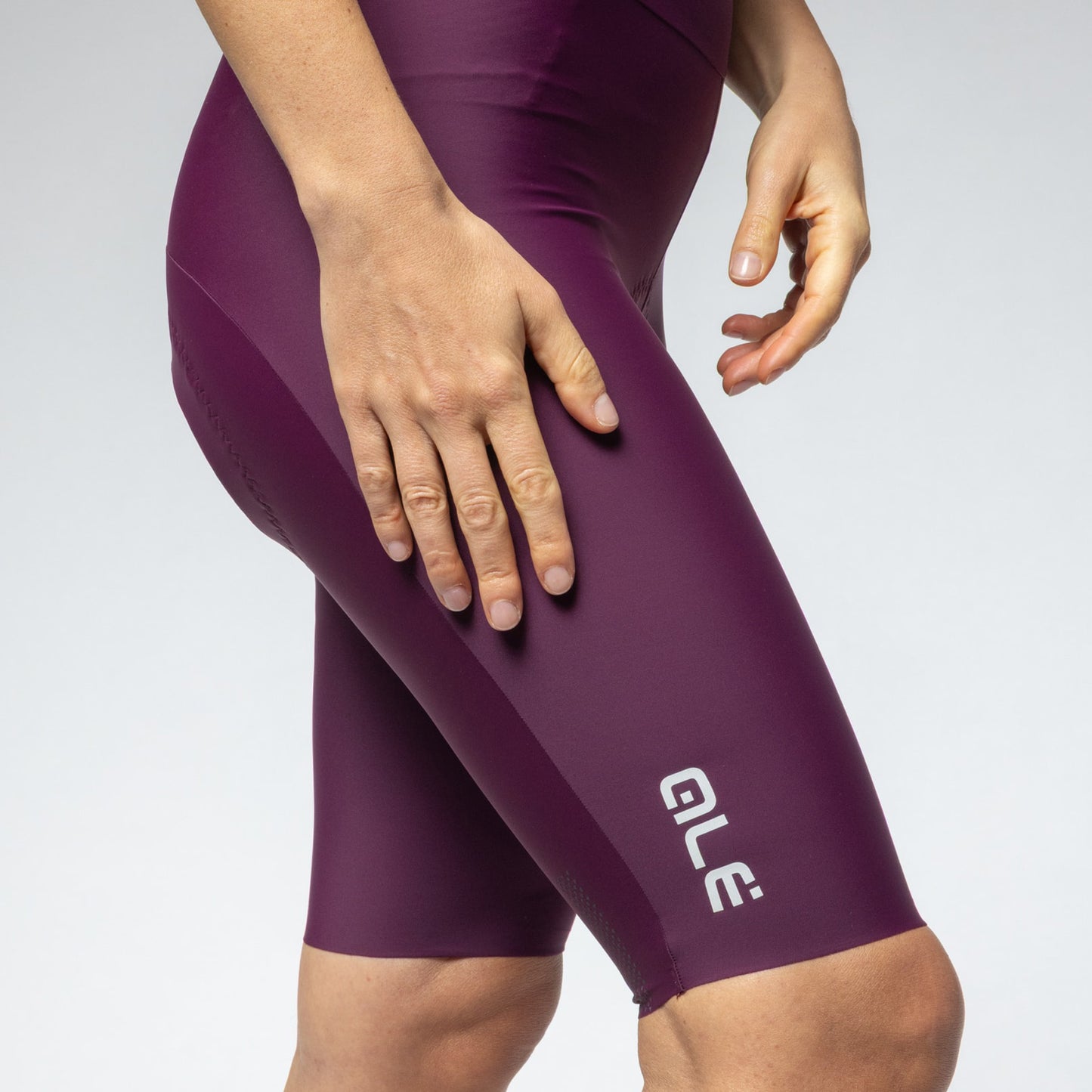 Pantaloncino Con Bretelle Donna Go